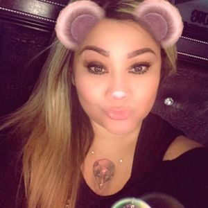 Meet your Posher, Raquel